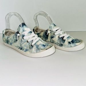 NWOT, Jellypop “Dallas” Blue & White Tie-Dye Lace-Up Sneakers, Sz 8M